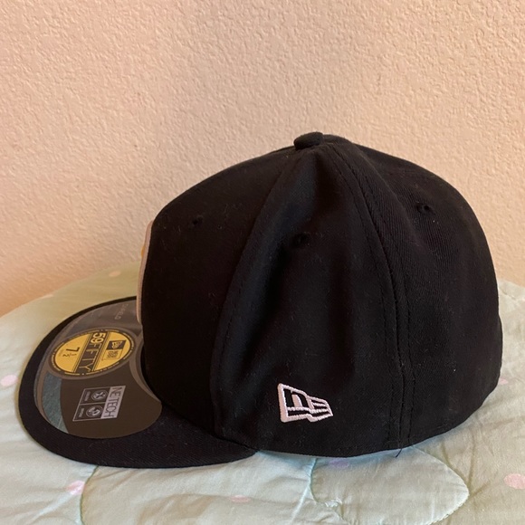 NWT New Era Pittsburgh Steelers NFL Breast Cancer Ribbon Hat size 7 1/2 - Picture 2 of 10